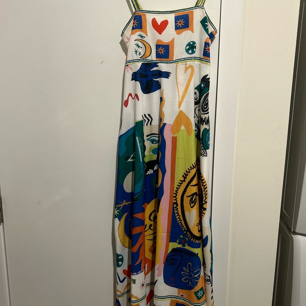 Vestique Colorful Graphic Midi Dress